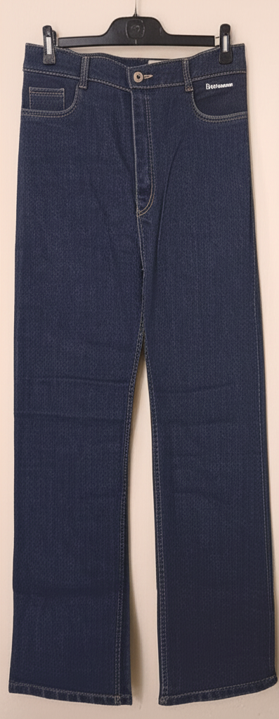 Women's Dark Wash Straight Leg Jeans - Classic High-Rise Denim - Image 3